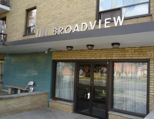 1111 Broadview Avenue — Bachelor - Photo 1