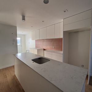 Nouveau! Appartement Neuf Et Luxueux - Photo 2