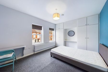 4 bedroom house to rent - Photo 2