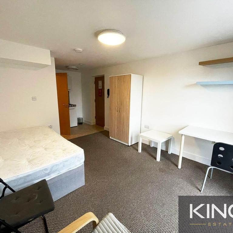 Studio to rent - Photo 1