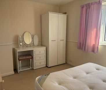 2 bedroom property to rent - Photo 3