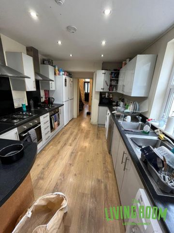 8 bedroom house share to rent - Photo 4
