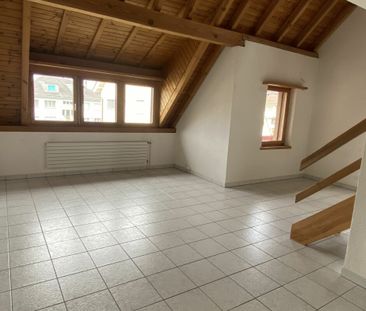 Geräumige 5.5-Zimmer-Maisonettewohnung mit rustikalen Charme - Photo 1