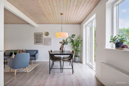 Sjældent 5-værelses rækkehus med egen have - Photo 3