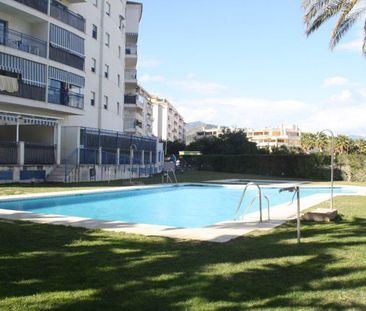 Middle Floor Apartment in Estepona - Photo 1