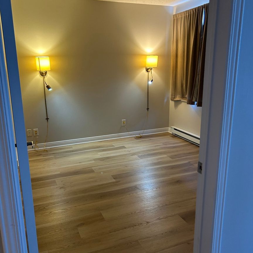 Rue Notre-Dame O., H3C 6S3, Montréal - Photo 1