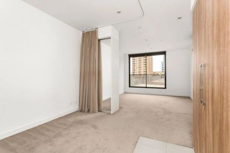 Unbeatable South Yarra Lifestyle & Convenience - Photo 5