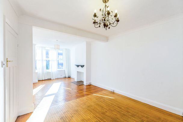 3 bedroom house to rent Clarence Road, Stony Stratford, Milton Keynes, Buckinghamshire, MK11 - Photo 1