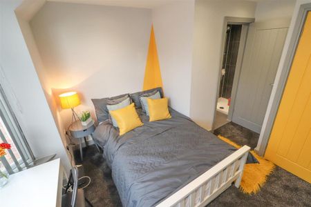 5 bedroom terraced house to rent - Photo 4