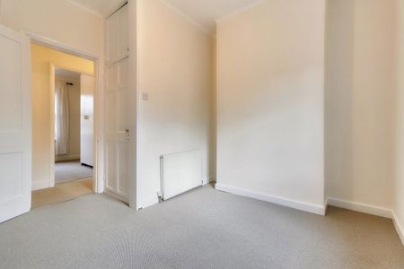 A 2 Bedroom House in Millbrook Street GL50 3RP - Photo 3