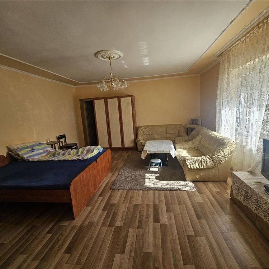 Kiadó átlagos állapotú lakás - Győr - Fotó 1