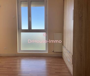 Appartement location 4 pièces Romans-sur-Isère 82.77m² - Photo 4