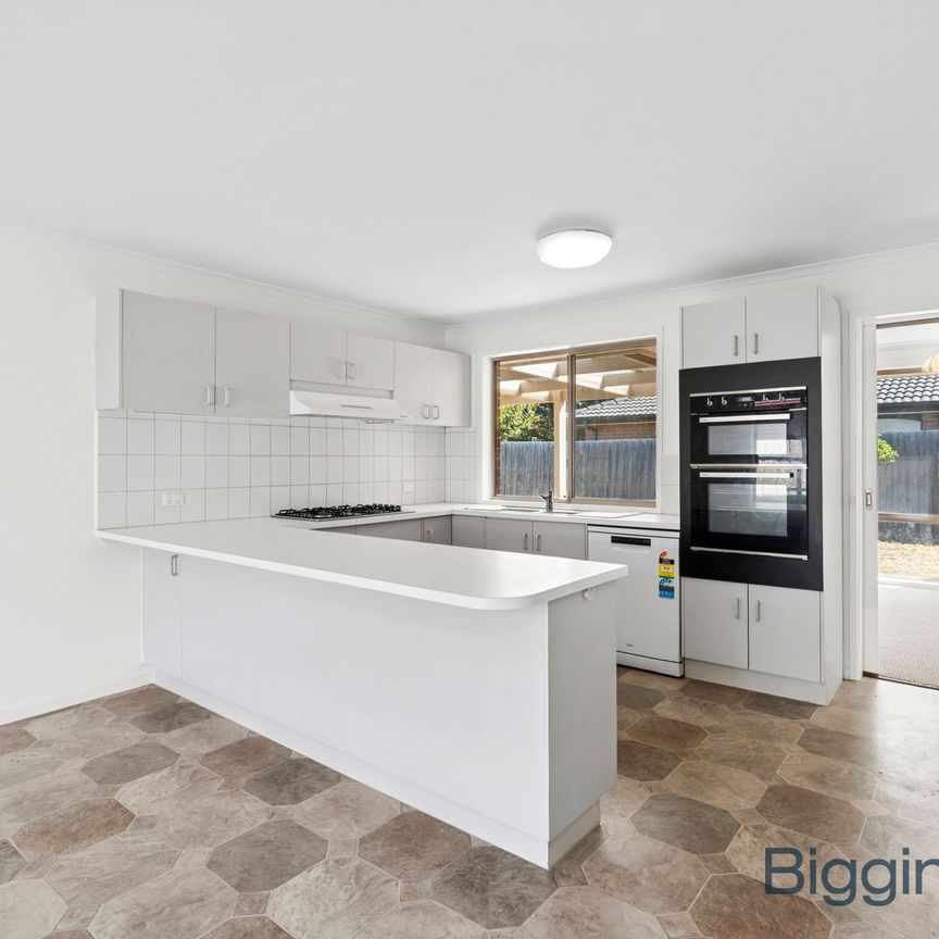 Perfect Family Home! - Photo 1