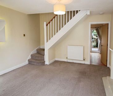 2 bedroom mews to rent - Photo 6