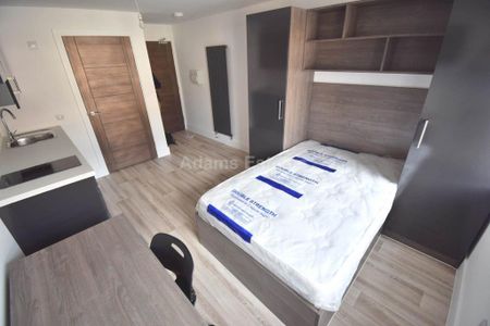 Studio to rent - Photo 5