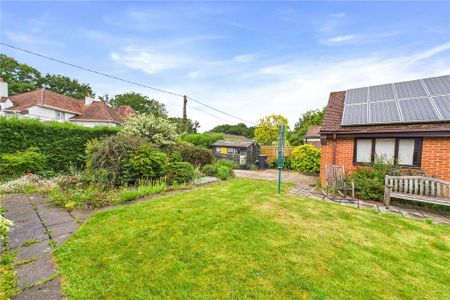 4 bedroom detached house to rent - Photo 5