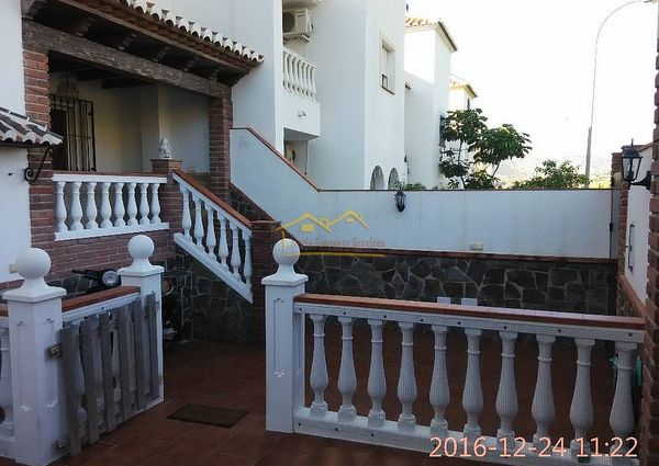 Terraced house for Long term rental Nerja