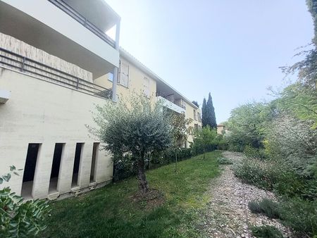 AIX EN PROVENCE SAINT MITRE APPARTEMENT T2 TERRASSE ET GARAGE, - Photo 4