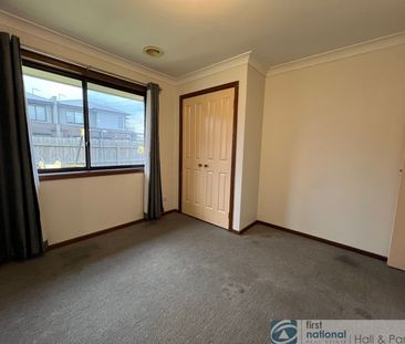 Well-Maintained Family Home in Prime Location - Photo 5