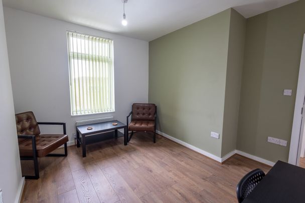 Room in a Shared House, Breeze Hill, L9 - Photo 1