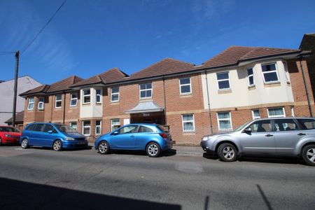 2 bedroom flat to rent - Photo 3