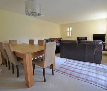 2 bedroom ground floor flat to rent - Photo 3