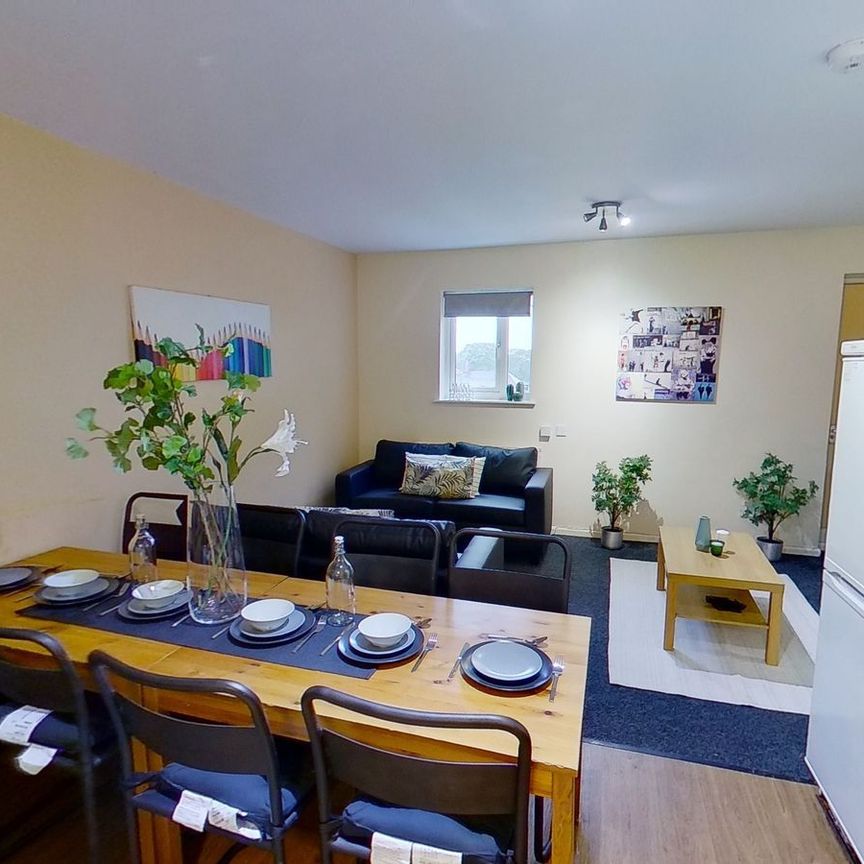 20 Albert Square, NG7 2FH, NOTTINGHAM - Photo 1