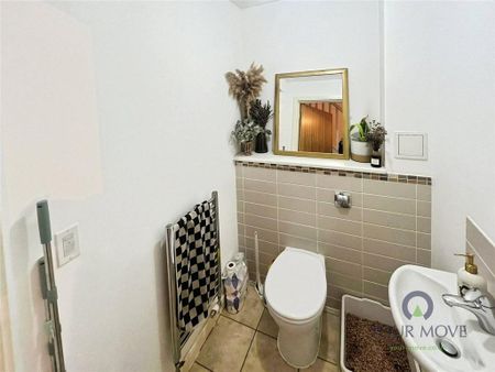 2 bedroom end of terrace house to rent - Photo 4