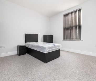 5 bedroom townhouse to rent - Photo 2