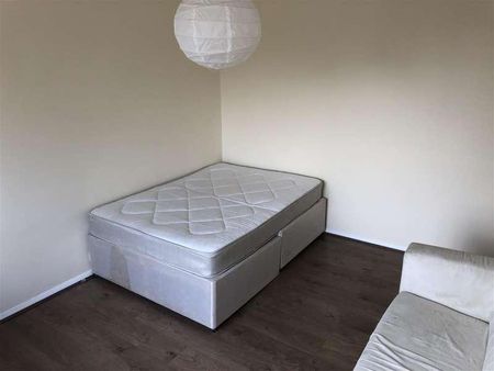 Benson Court, Junction Road, Islington, N19 - Photo 2