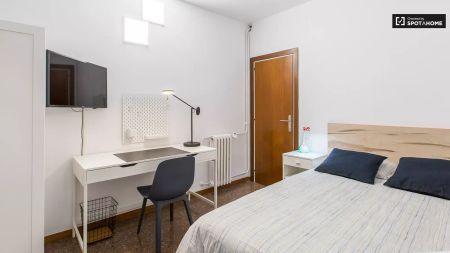 Room with en-suite in 4-bedroom apartment in Eixample - Foto 5
