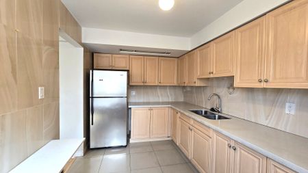For Lease - 2606 Midland Avenue Unit# 6, Toronto, Ontario - Photo 2