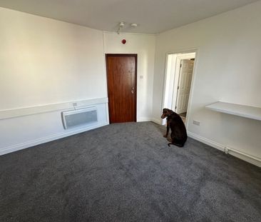 Studio Flat, Thornleigh Road, BS7 - Photo 2