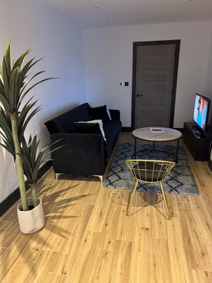 2 Bed Flat, Short/Mid Stay, N12 - Photo 1