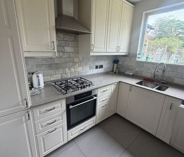 Room in a Shared House, South Croxted Road, SE21 - Photo 5