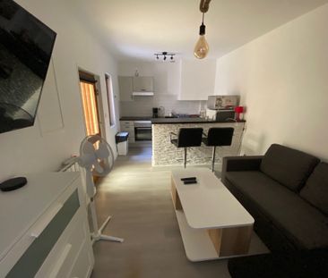 À Louer : Appartement T2 Meublé à Nîmes - Confort et Proximité de l... - Photo 3