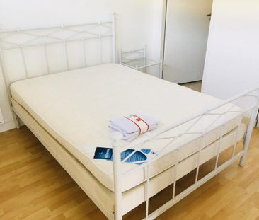 Location Appartement 1 pièce Meublé 27m² LA ROCHELLE 17000 - Photo 3