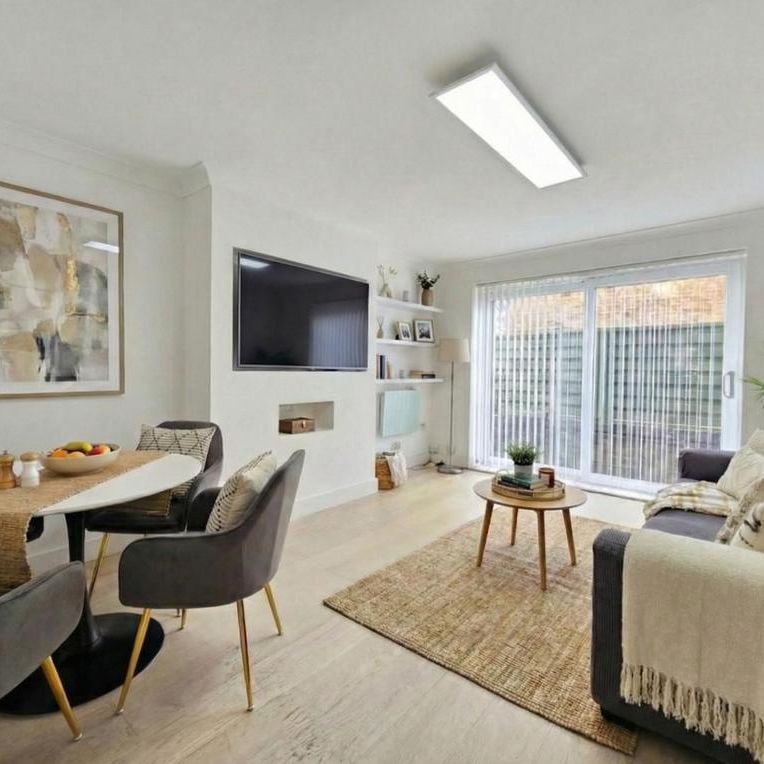 2 bedroom apartment to rent - Photo 1