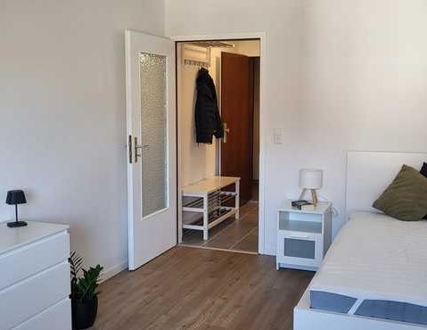 Top sanierte u. möbilierte 1-Zimmer-Wohnung im Jungbusch - Photo 1