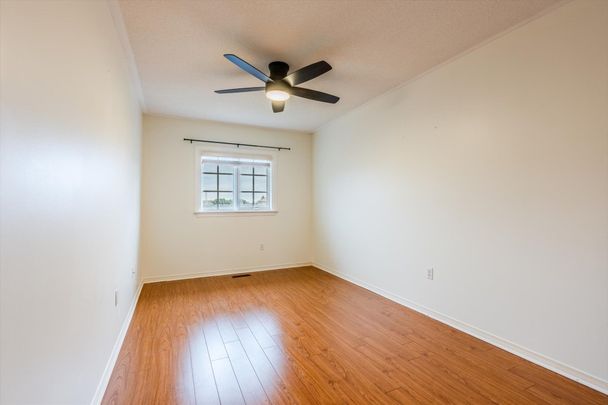 For Lease - 17 Castle Park Boulevard, Vaughan, Ontario - Photo 1