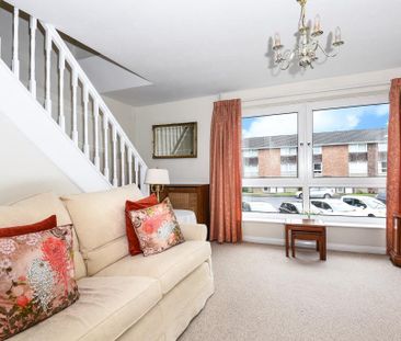 2 bedroom maisonette to rent - Photo 2