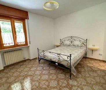 Quadrilocale ottimo stato, secondo piano, Negrar, Negrar di Valpoli... - Photo 3