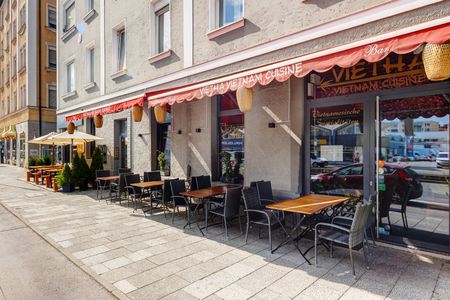 Neu möbliert! Mit Balkon im sehr ruhigen Innenhof - Foto 3