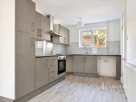 3 bedroom terraced house to rent - Photo 5
