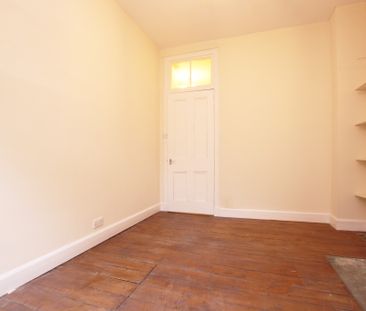 Lyndhurst Gardens, North Kelvinside, Glasgow - Photo 5