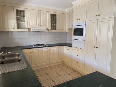 3 Bedroom 2 Bathroom House On The Westside - Photo 5