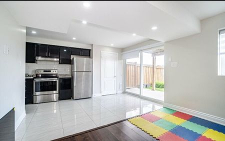 For Lease - 62 Tysonville Circle, Brampton, Ontario - Photo 5