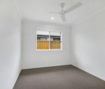 Modern Dual-Build Home in Quiet Cul-de-Sac - Photo 1