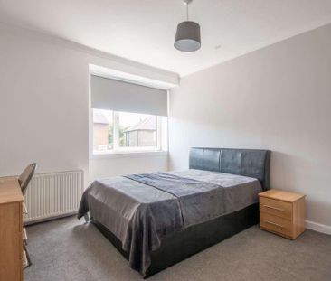 4 bedroom flat share to rent - Photo 6