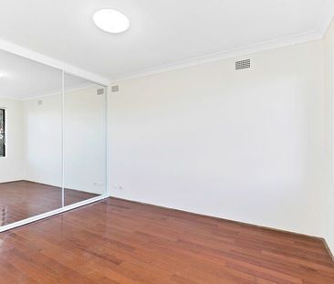 Renovated Two Bedroom Unit With Two Balconies, Internal Laundry, Lock Up Garage & Storage - Photo 3